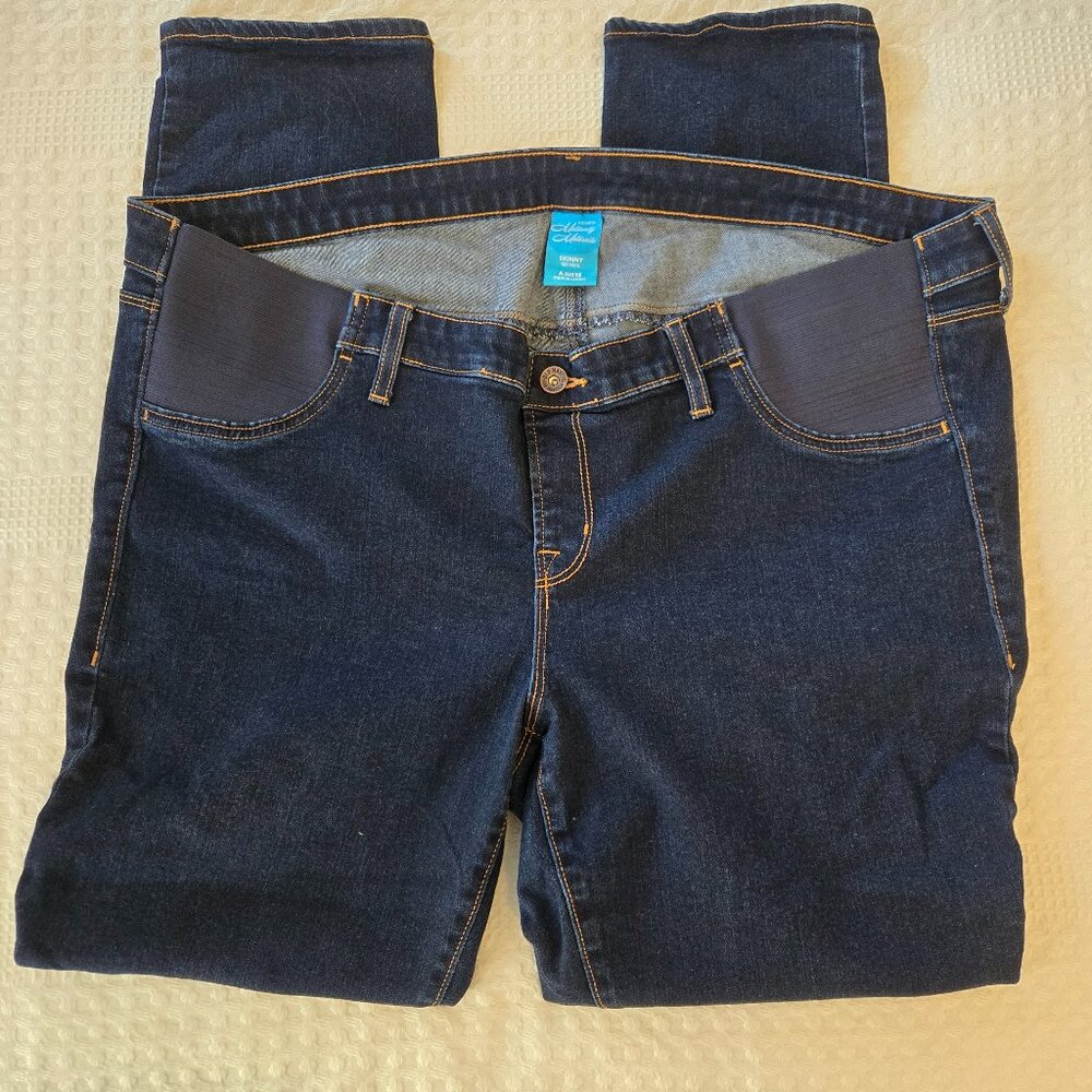 **NEW LOWER PRICE**  Old Navy Maternity Jeans